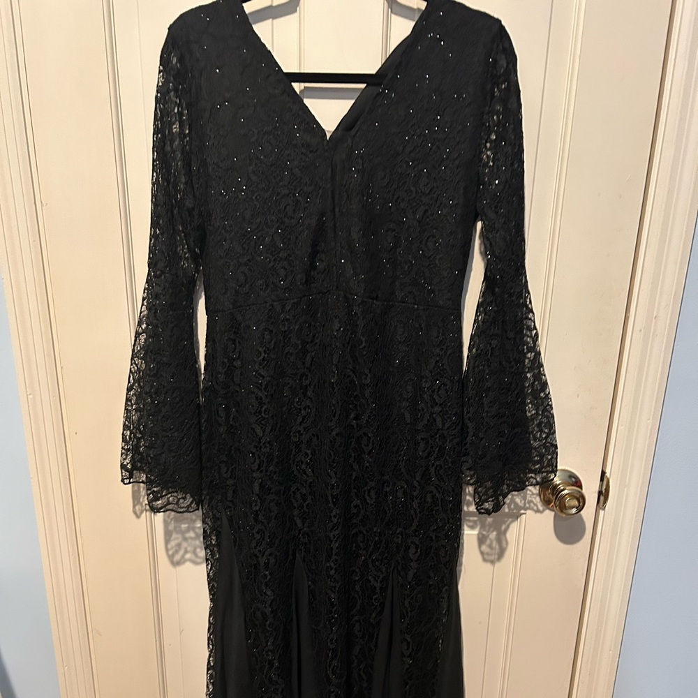 Unlabeled black lace formal gown Size 2XL